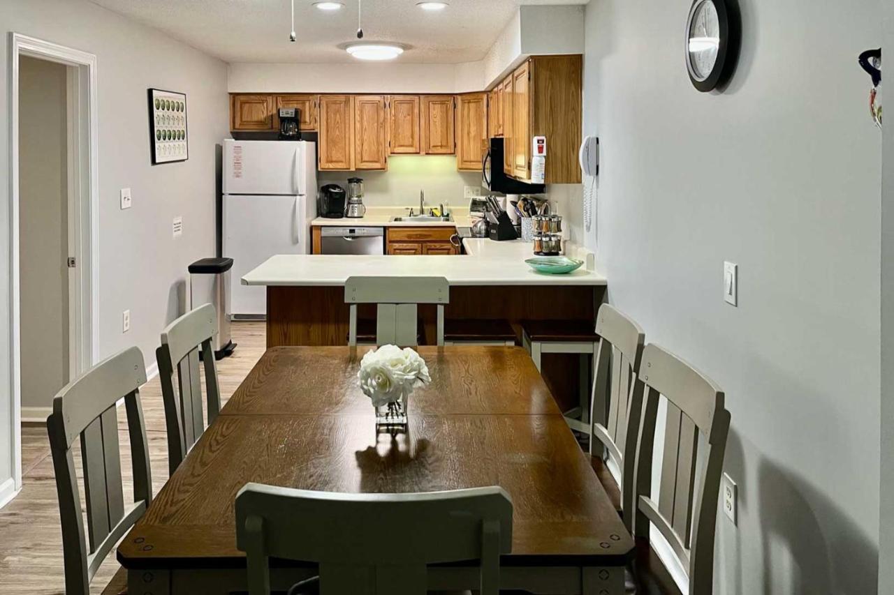 Lincoln Condo With Views, Pool, Hot Tub And Balcony! Экстерьер фото